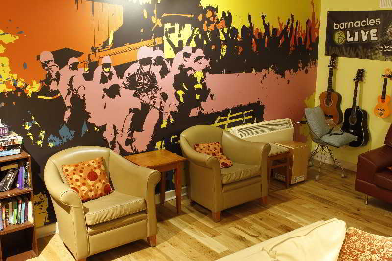 Snoozles Quay Street Tourist Hostel Голуэй Экстерьер фото