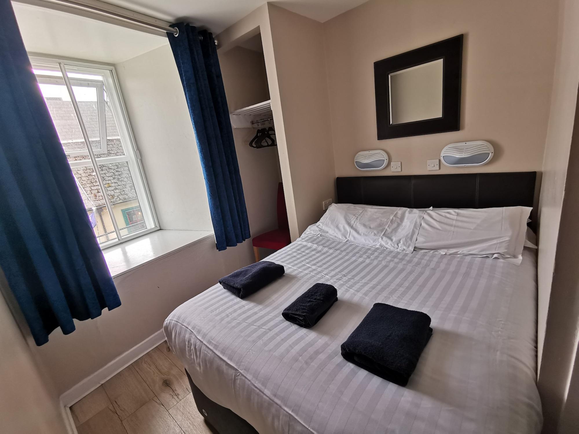 Snoozles Quay Street Tourist Hostel Голуэй Экстерьер фото