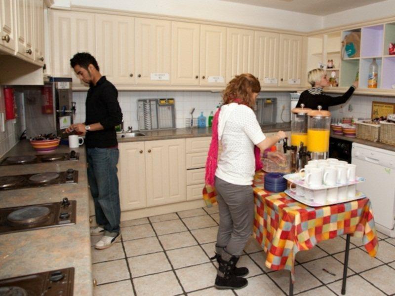 Snoozles Quay Street Tourist Hostel Голуэй Экстерьер фото