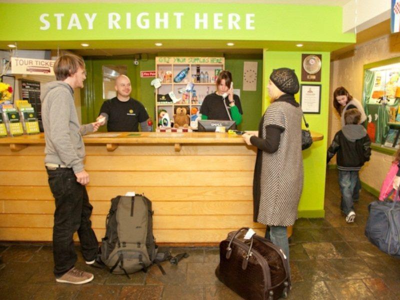 Snoozles Quay Street Tourist Hostel Голуэй Экстерьер фото
