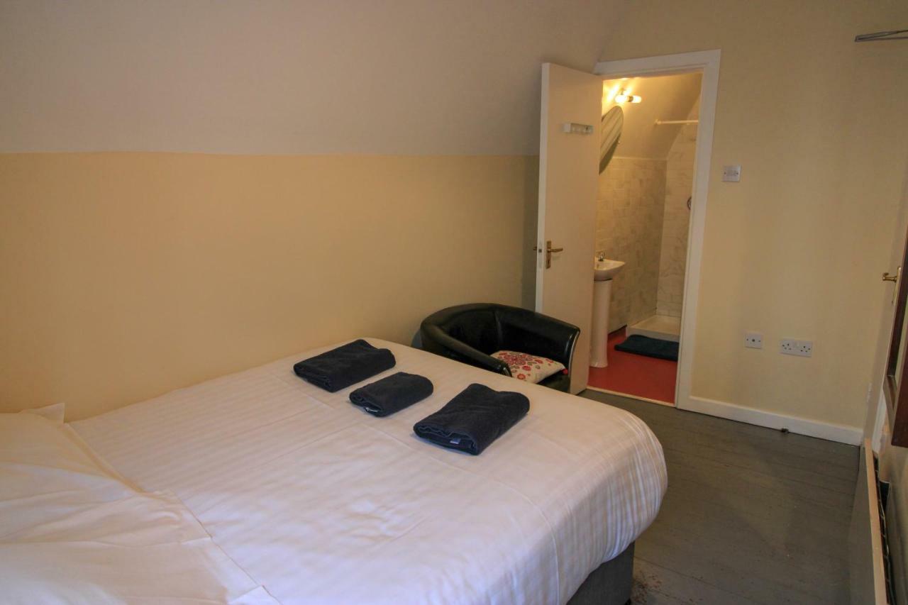 Snoozles Quay Street Tourist Hostel Голуэй Экстерьер фото