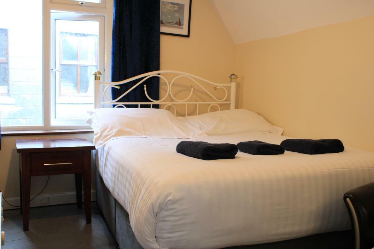 Snoozles Quay Street Tourist Hostel Голуэй Экстерьер фото