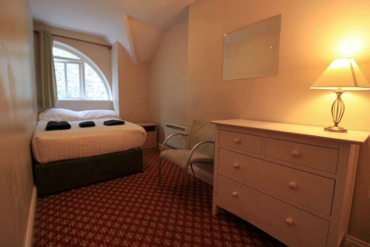Snoozles Quay Street Tourist Hostel Голуэй Экстерьер фото