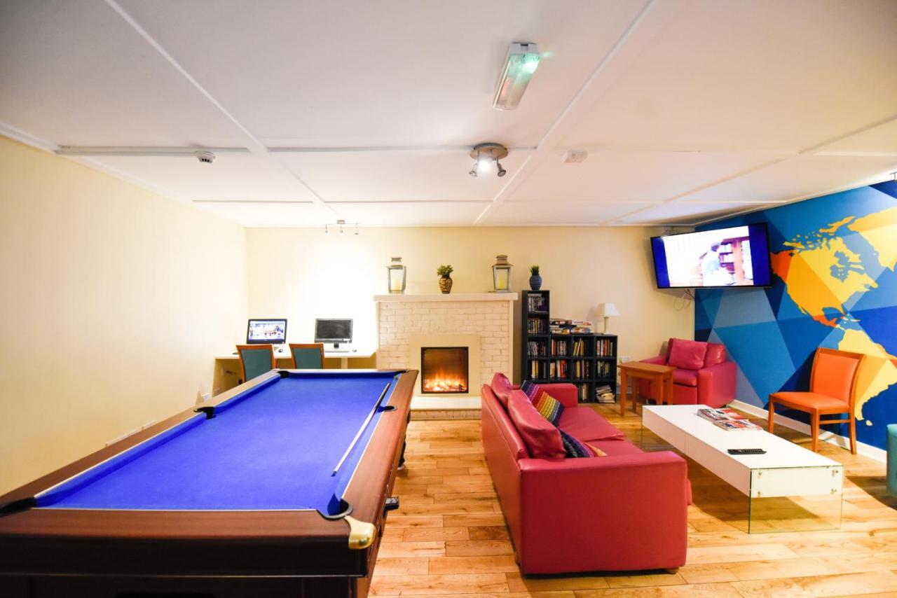 Snoozles Quay Street Tourist Hostel Голуэй Экстерьер фото
