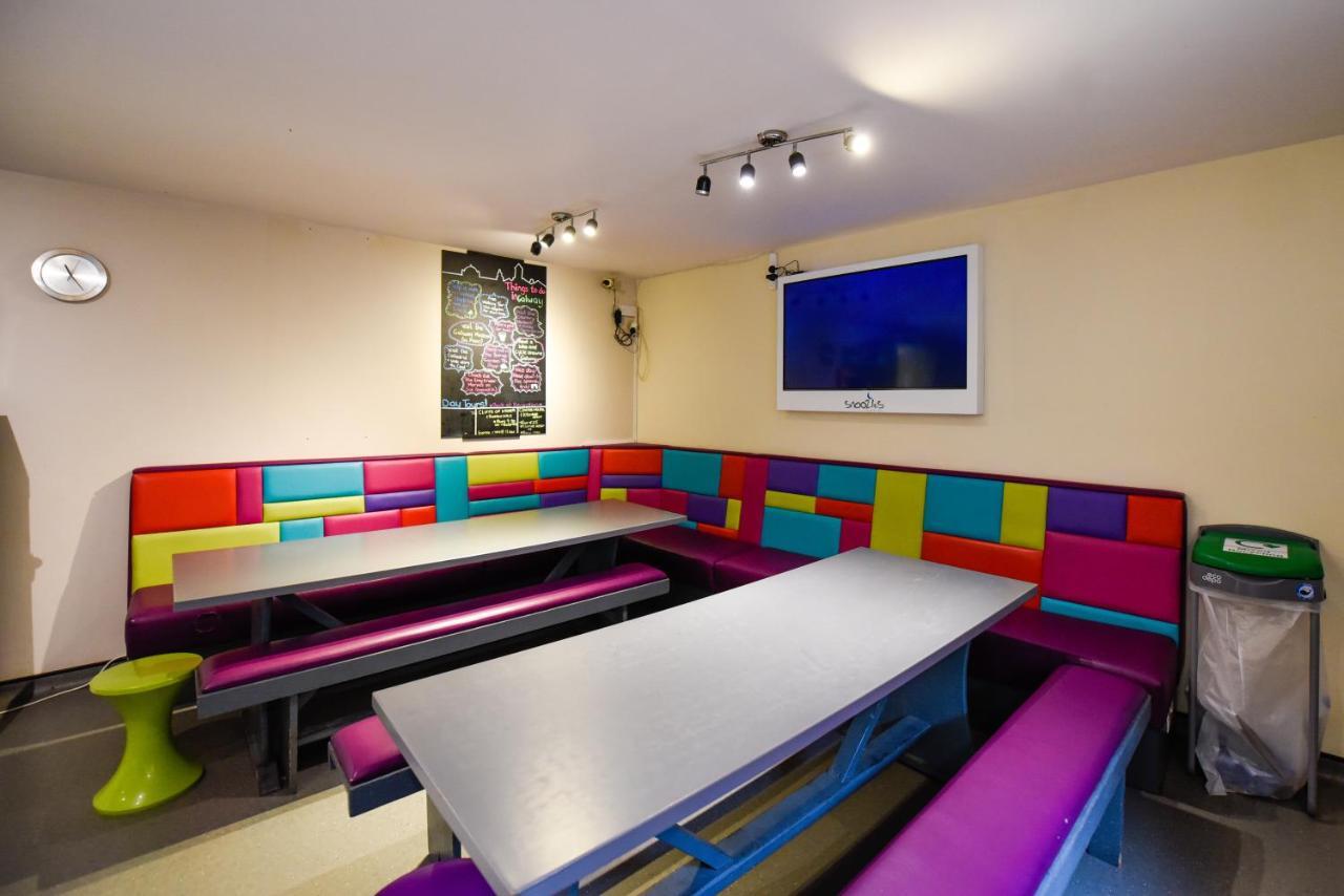Snoozles Quay Street Tourist Hostel Голуэй Экстерьер фото